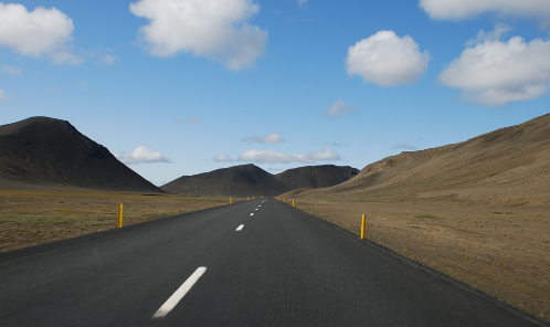 Vegafé Íslandinga er notað til að kaupa inn dýrt lífeldsneyti til landsins. Það er ekki eitt af 77 forgangsmálum ríkisstjórnarinnar að láta af þeirri sóun.